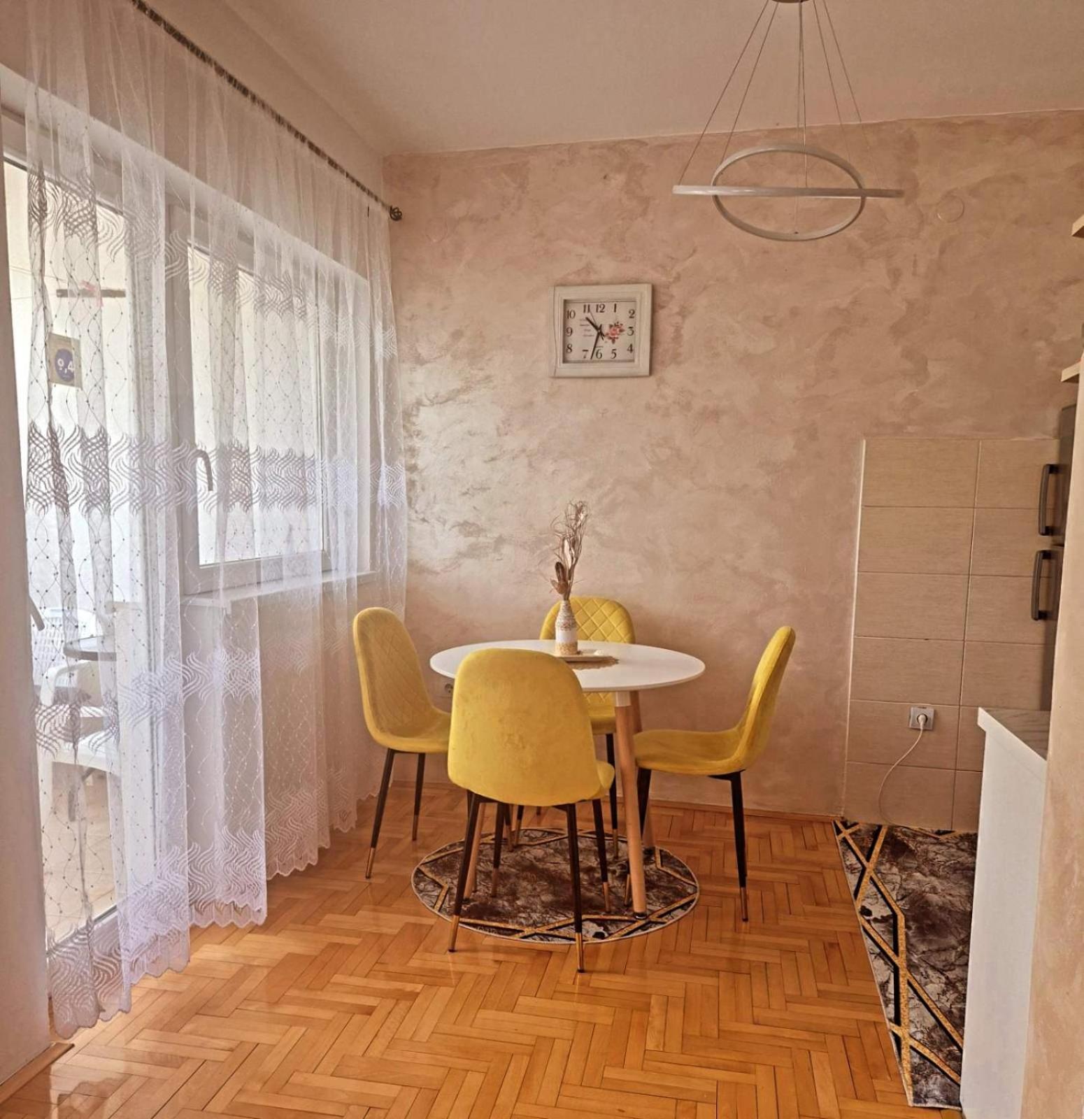 Apartman Bujisic Плужине Екстериор снимка